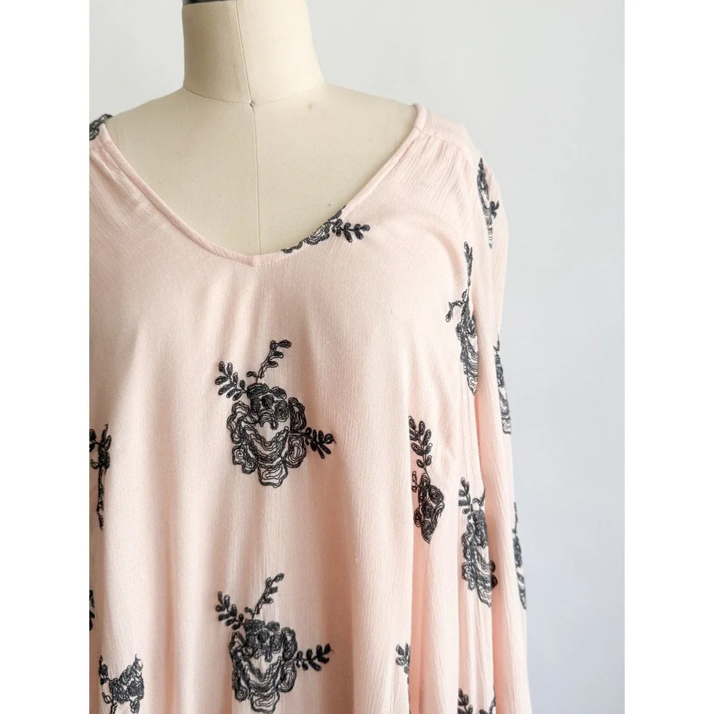 Free People Tunic Dress Embroidered Boho Open Back‎ S Pink Floral High Low Rayon